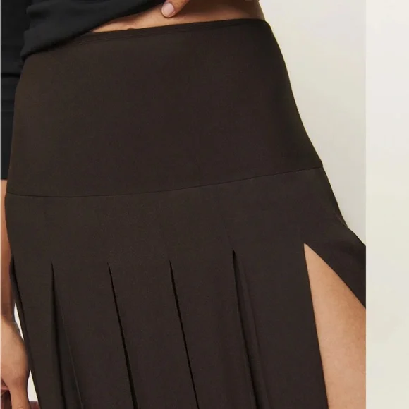 Reformation Nancy Skirt Brown - Size 4 - Picture 4 of 6
